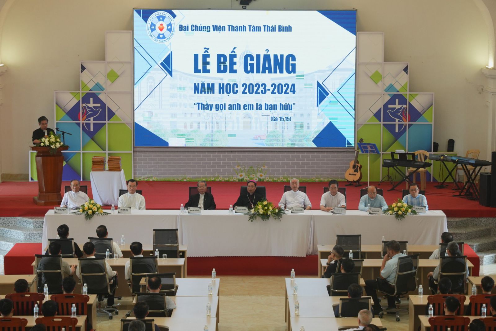 Khép lại năm đào tạo